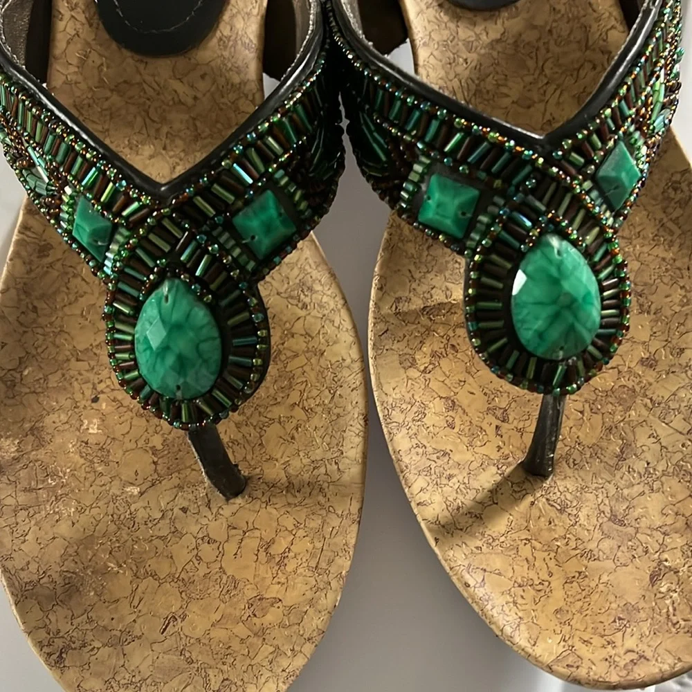 Kenneth Cole Green and Black Sandals with Elegant Detailing - Picture 7 of 7